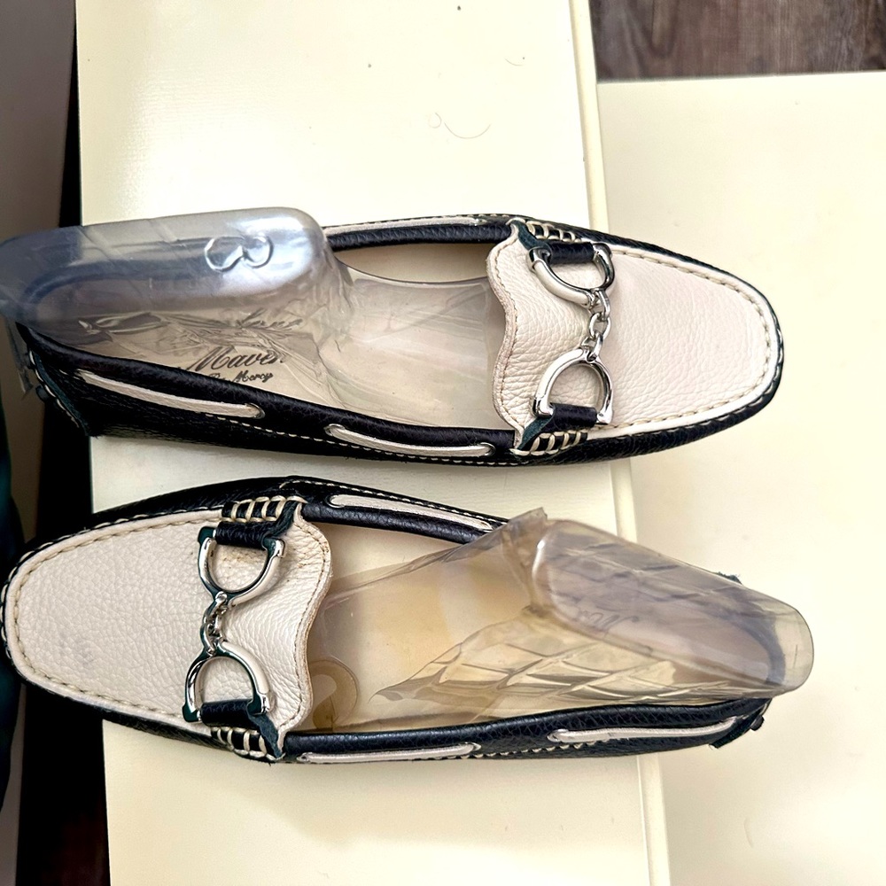 Ladies leather loafer by comfort Maven by Mercy 6.5